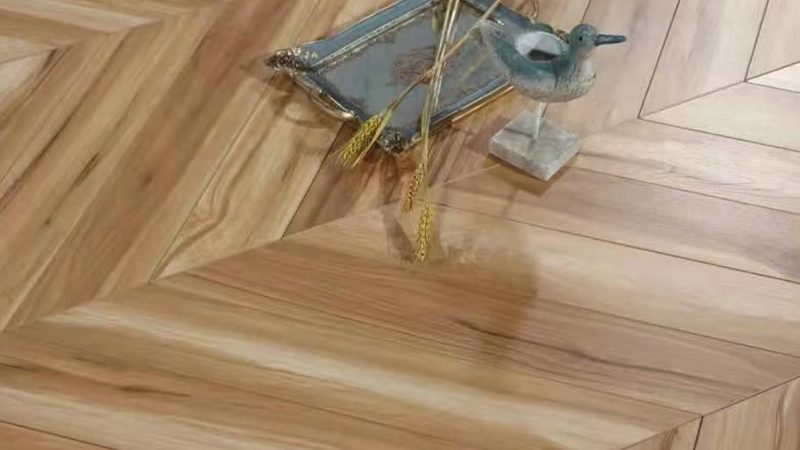 竹地板与实木地板：材质、性能与适用场景的深度解析