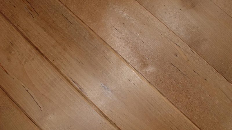 三层实木地板：自然与舒适的结合