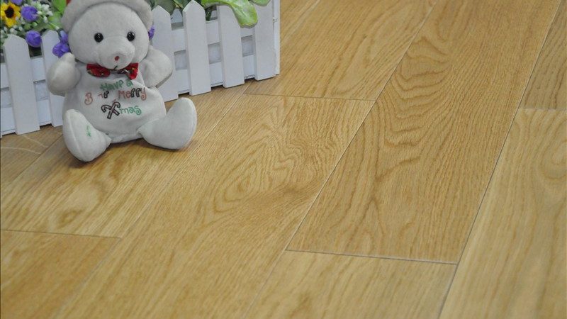 自建房一楼铺多层实木地板，真的可行吗？**